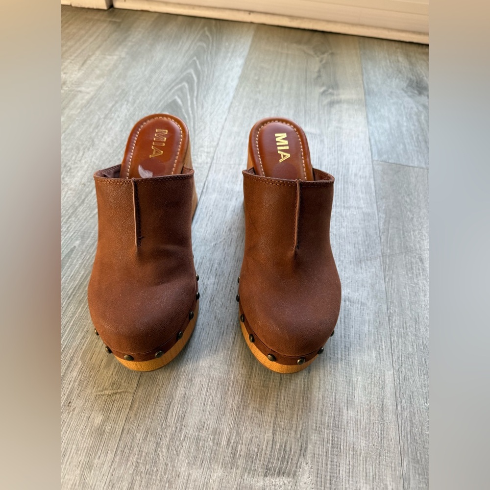 MIA Women's Brown Suede Clogs Size 8
